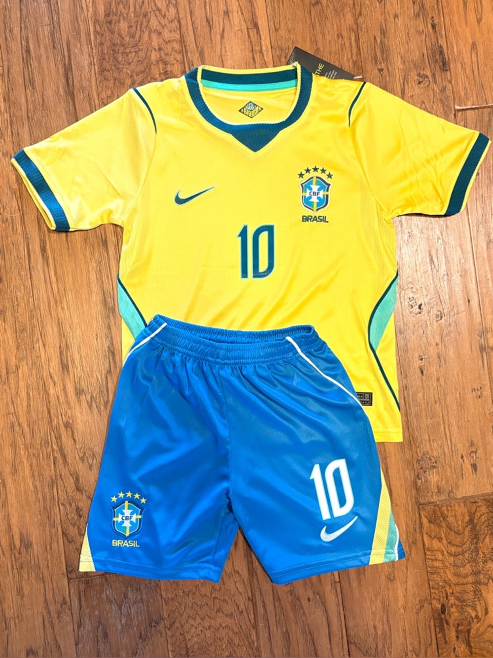 Neymar Jr Brazil NIKE Youth Large 28 Soccer Jersey Kit - Jersey + Shorts